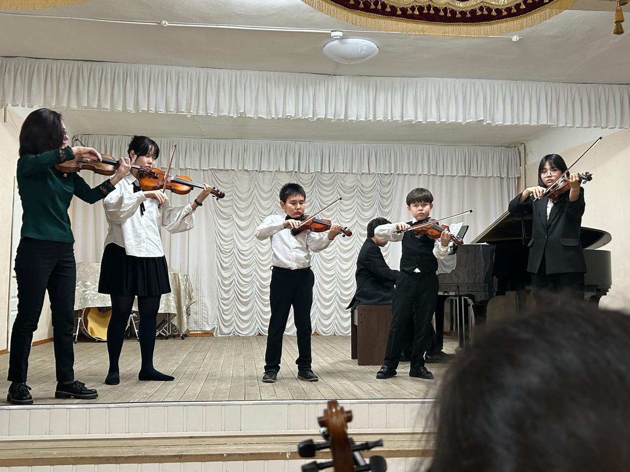 Недавно состоялся концерт класса Спивак Натальи Юрьевны (концертмейстер Манджиева Элла Борисовна). 