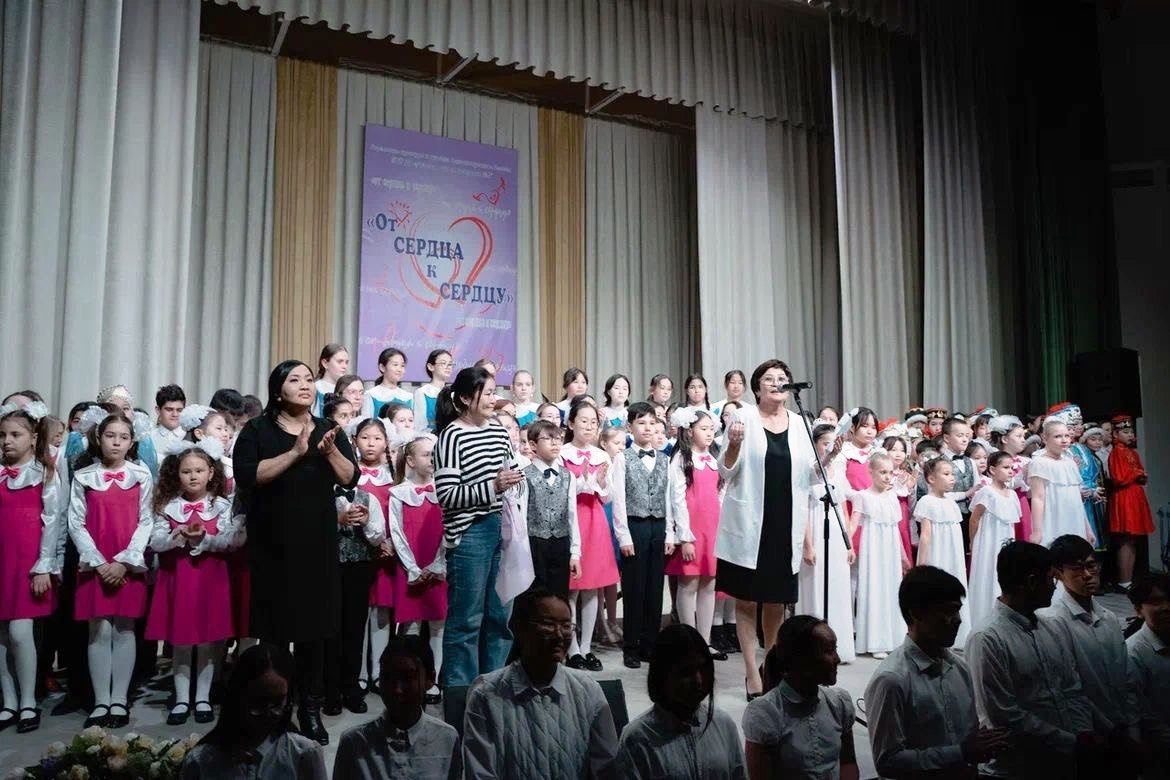 Сегодня на сцене Дворца детского творчества состоялся Благотворительный концерт "От сердца к сердцу". 